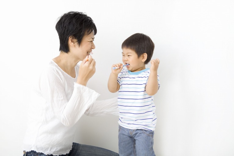 小学3年まではお子さんの口の中をチェックするようにしましょう