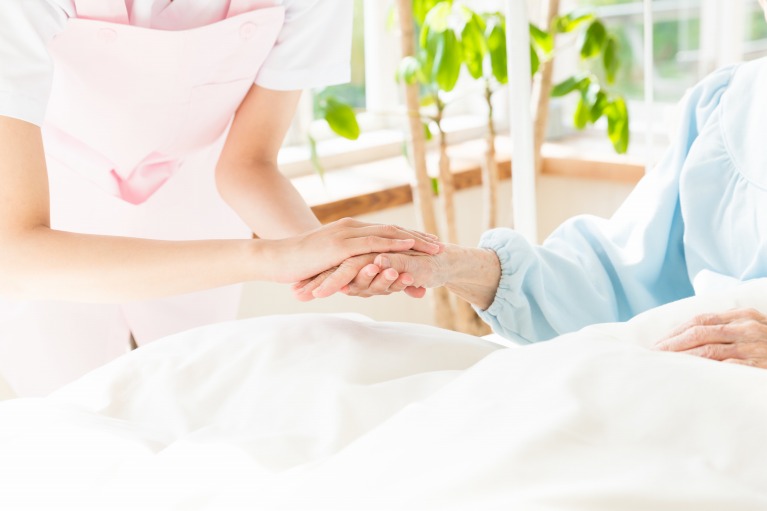 制度が整っていないころに始め、1000人以上を治療してきました