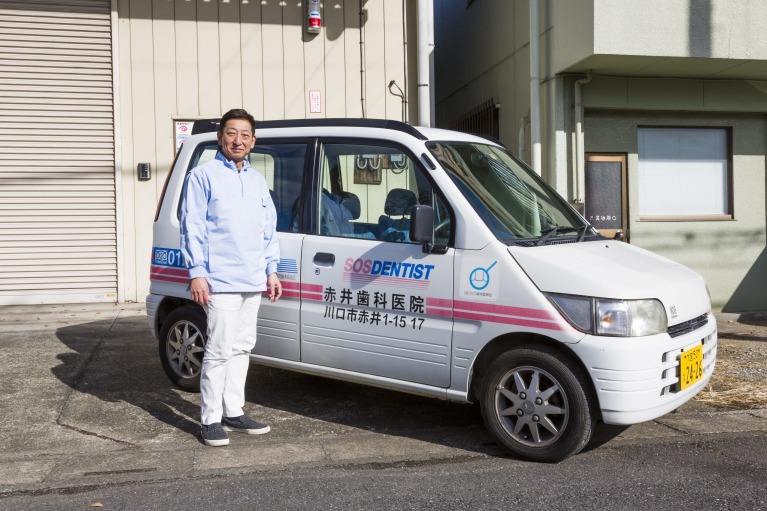 川口市 鳩ヶ谷 南鳩ヶ谷 歯科 歯医者 虫歯 歯周病 入れ歯 インプラント マウスピース矯正 予防歯科 審美歯科 訪問歯科 小児歯科 訪問歯科を通し、体の不自由な人にも噛む喜びを